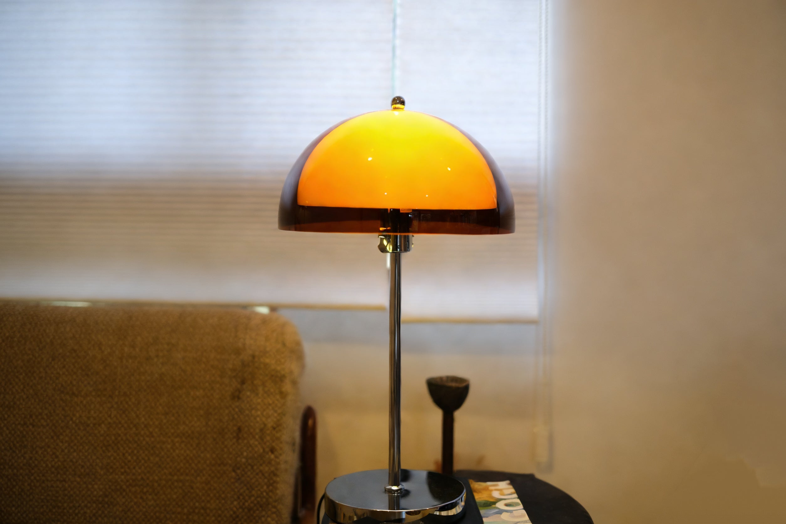 How Do You Pick a Lampshade for a Lamp? - Homezee