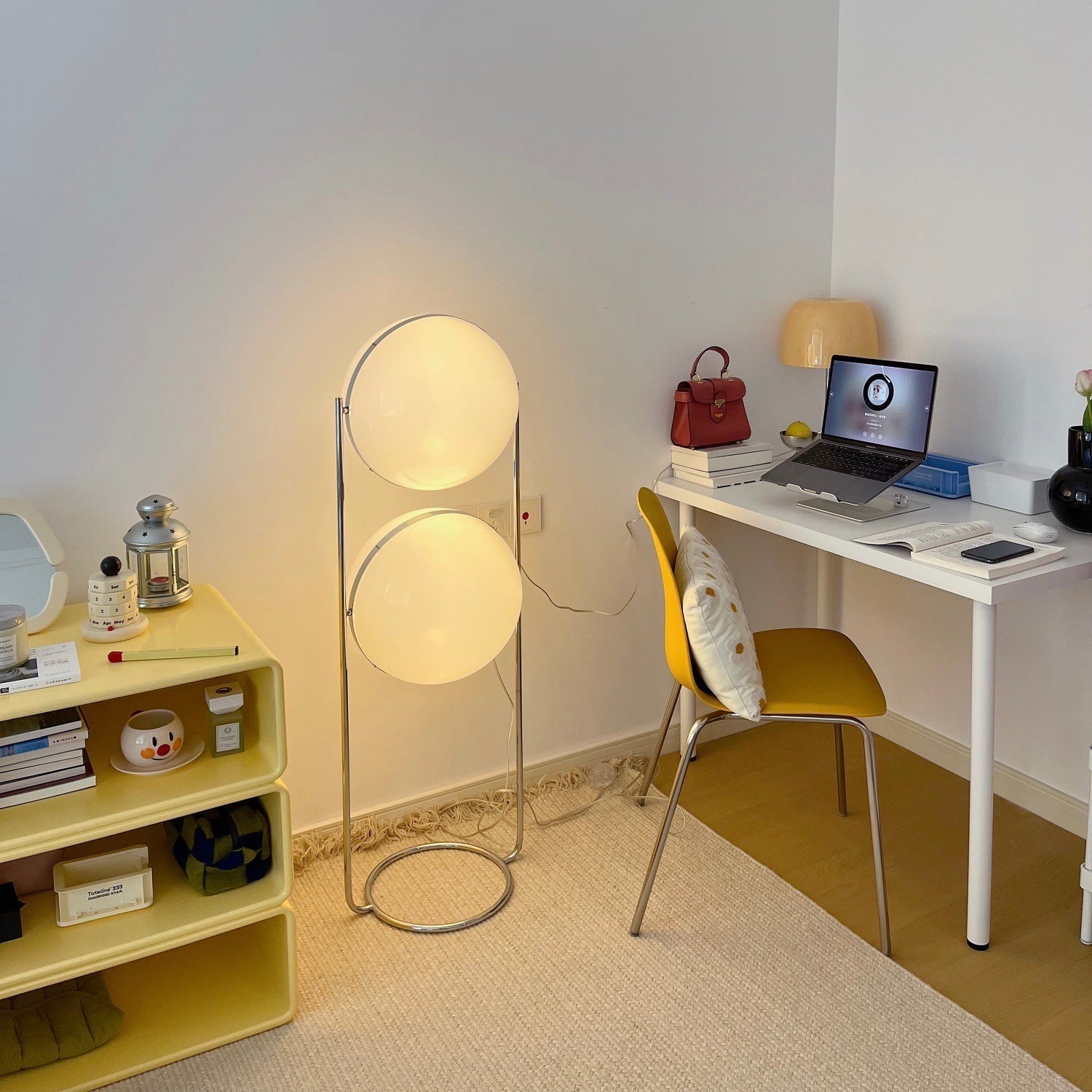 Modern Or Vintage Floor Lamps: Which Fits Your Home? - Homezee