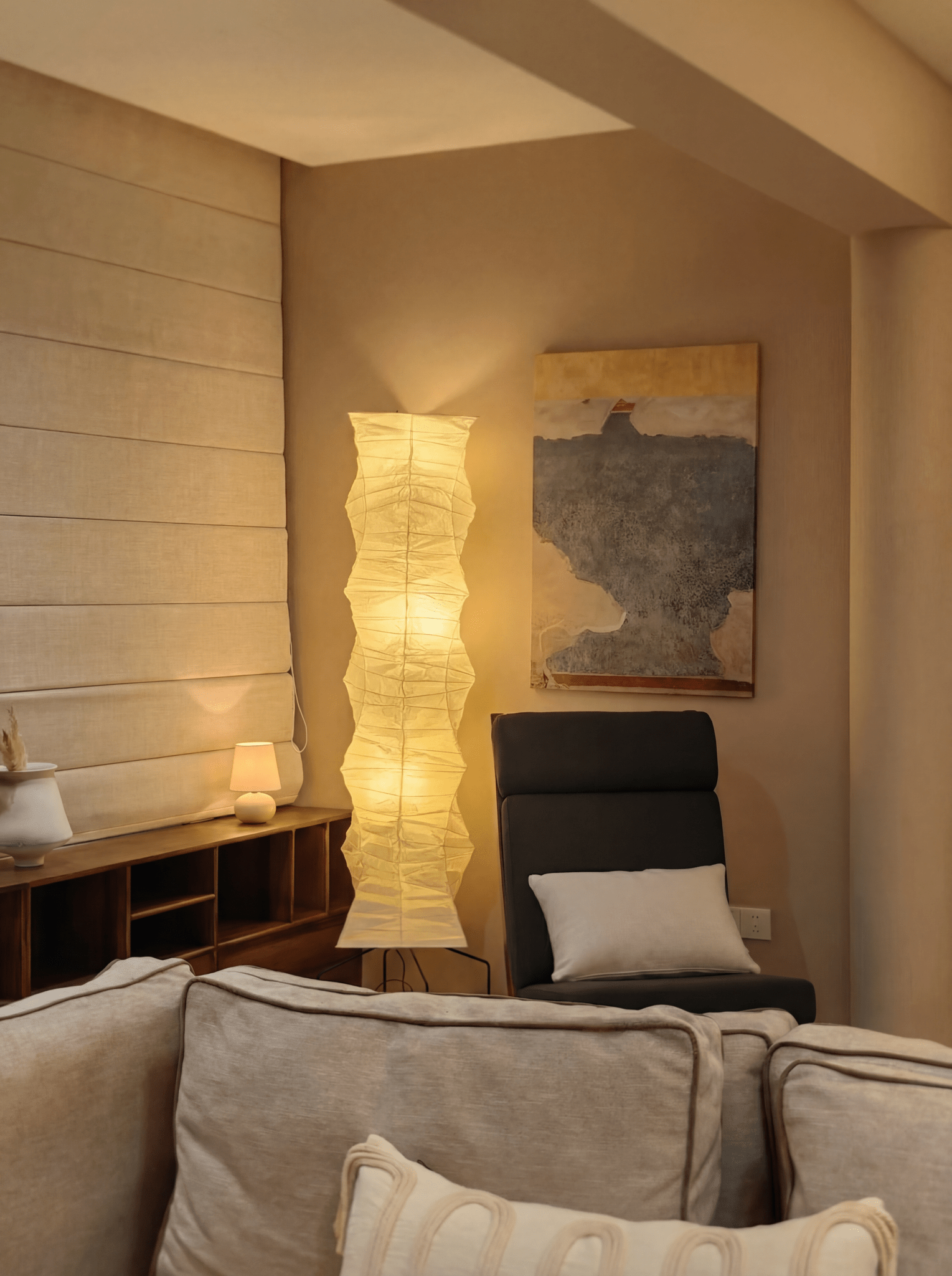 Akita Wavy Rice Paper Floor Lamp - Homezee