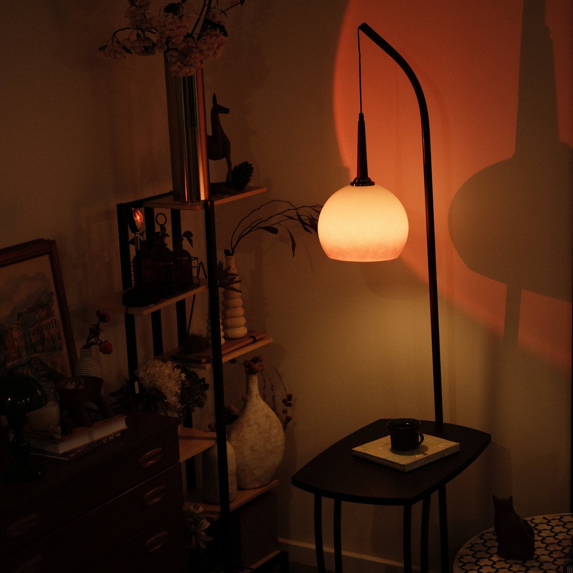 Domus Pollo Floor Lamp with Side Table – Retro Walnut & Glass Statement Light - Homezee