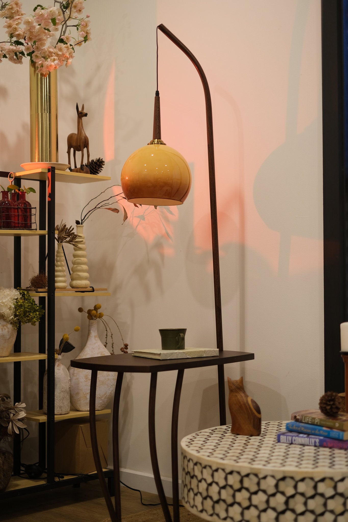 Domus Pollo Floor Lamp with Side Table – Retro Walnut & Glass Statement Light - Homezee