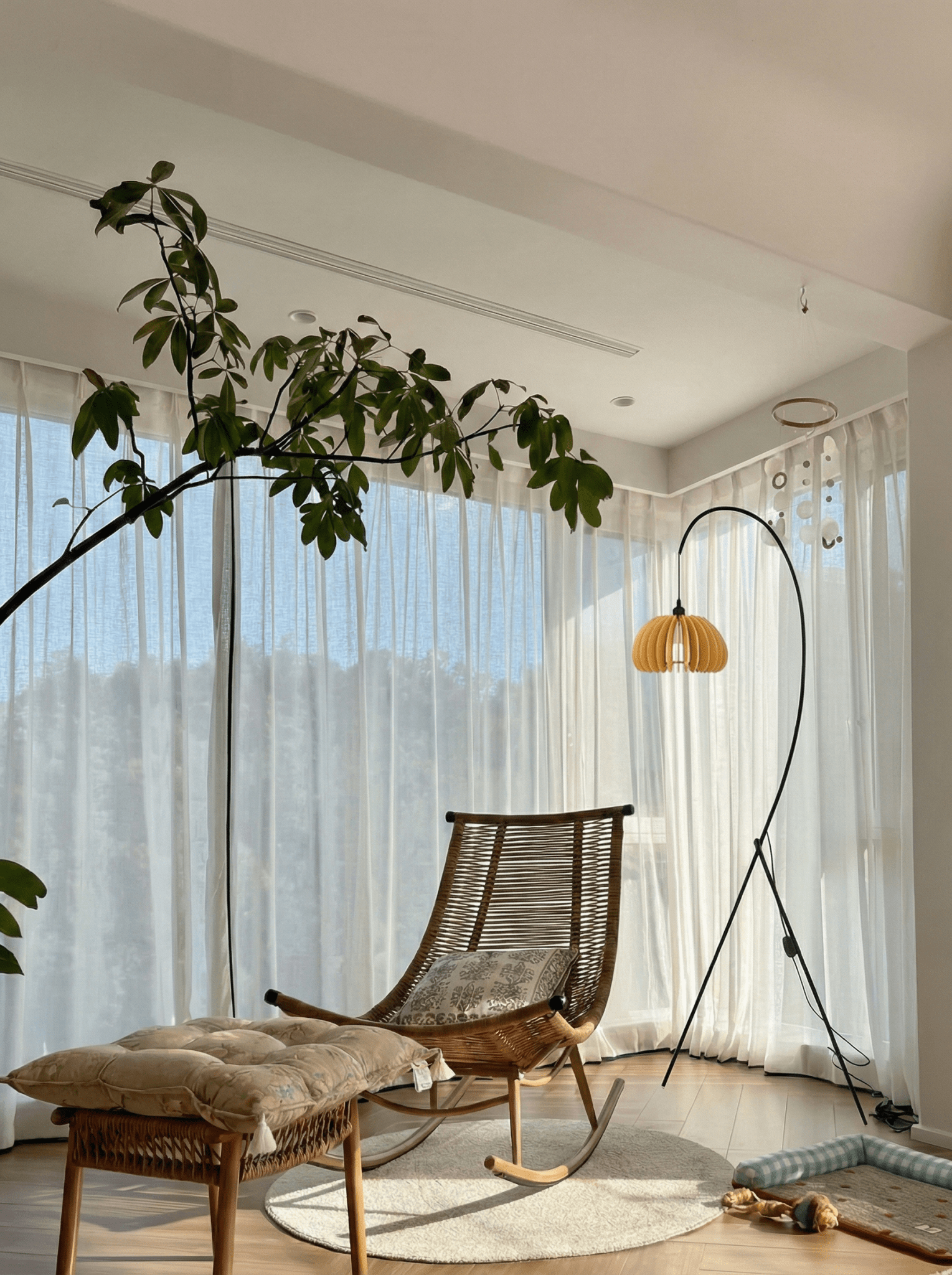 Hazel Tripod Wood Pumpkin Floor Lamp – Sculptural Modern Arc Lighting for Cozy Interiors - Homezee