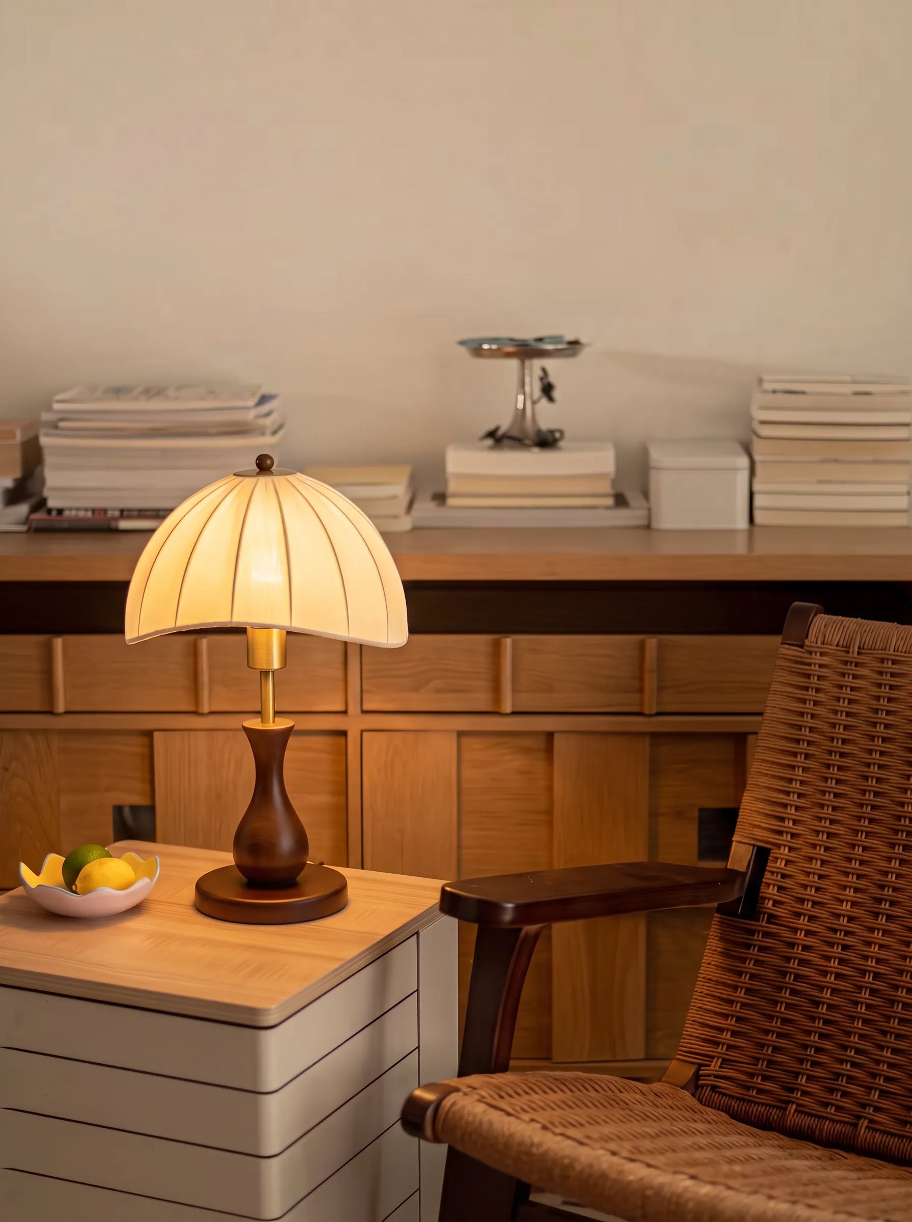 Nagoya Wooden Pull‑Chain Table Lamp