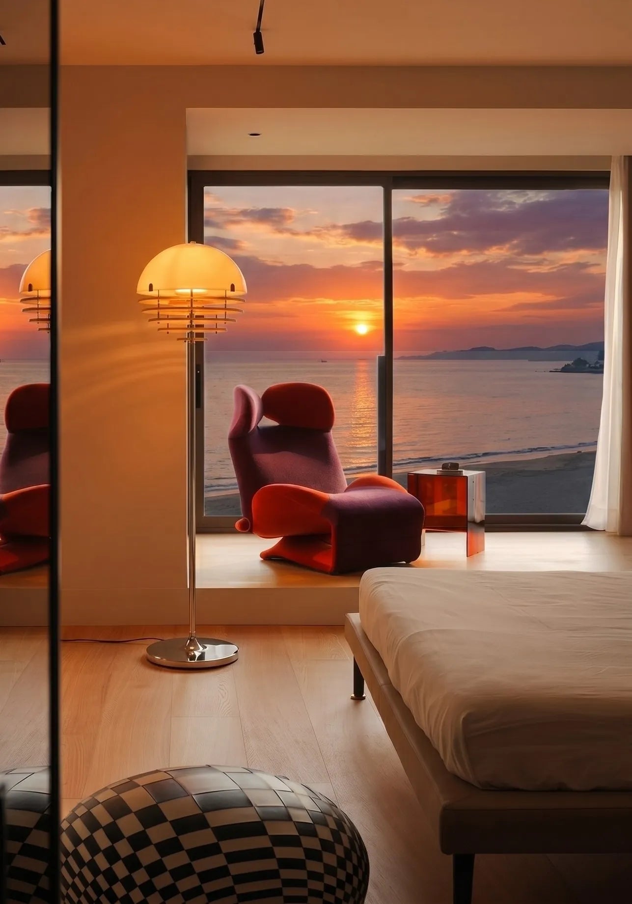 Noah Bauhaus Sunset Floor Lamp