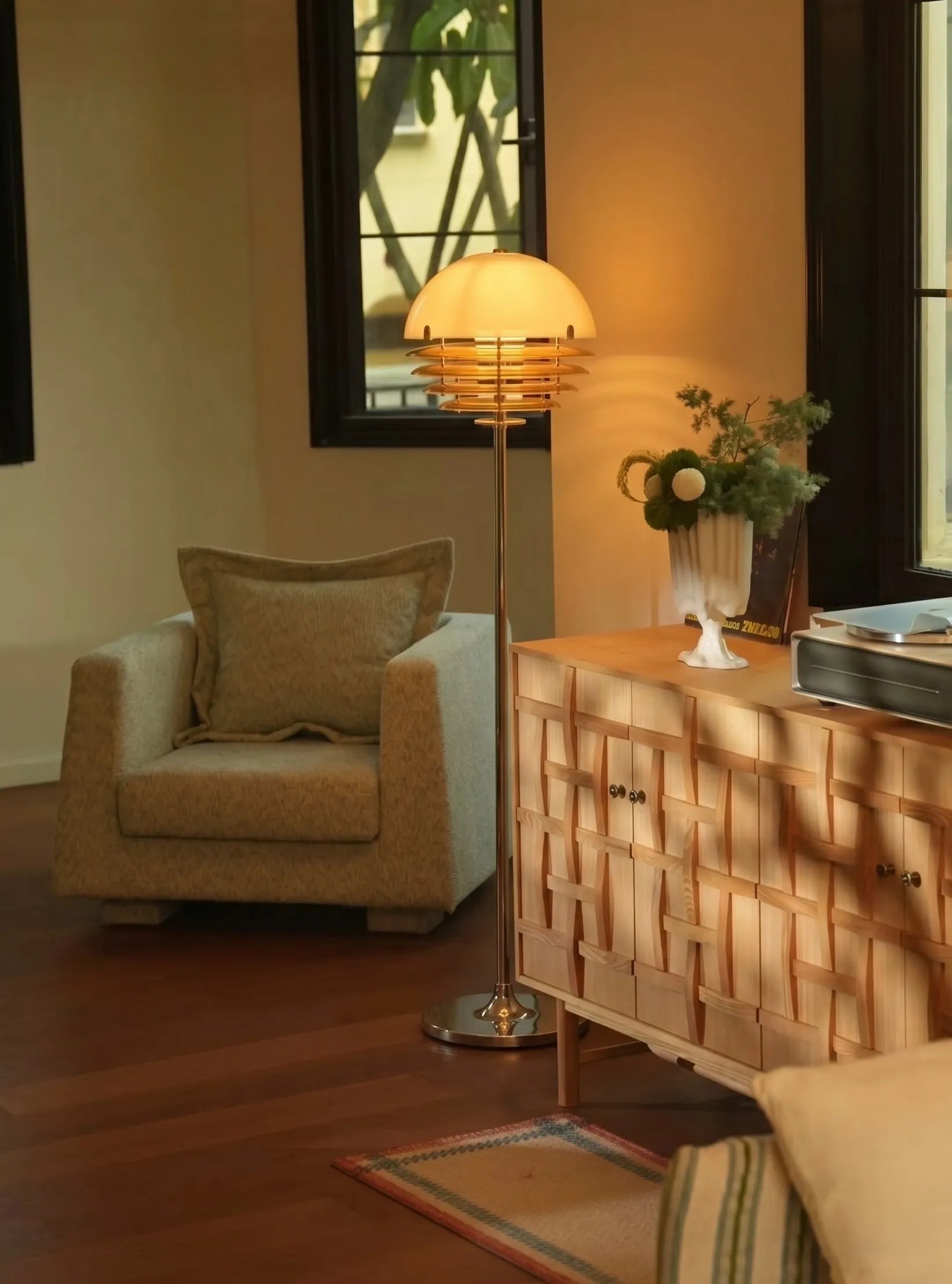 Noah Bauhaus Sunset Floor Lamp