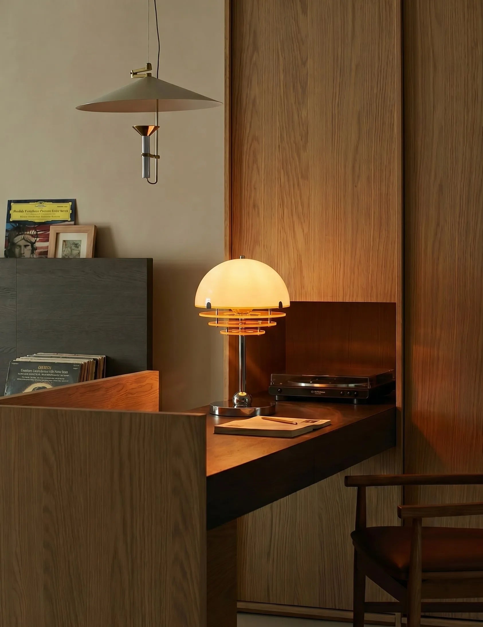 Noah Bauhaus Sunset Table Lamp