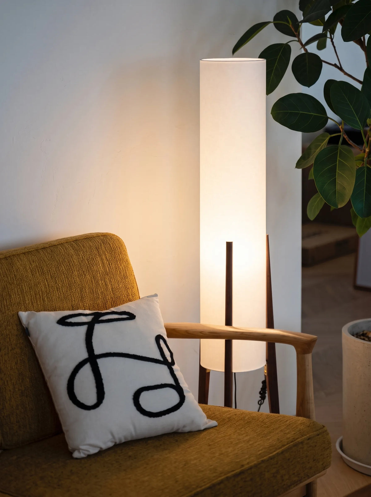 Rocco Rocket Tripod Floor Lamp