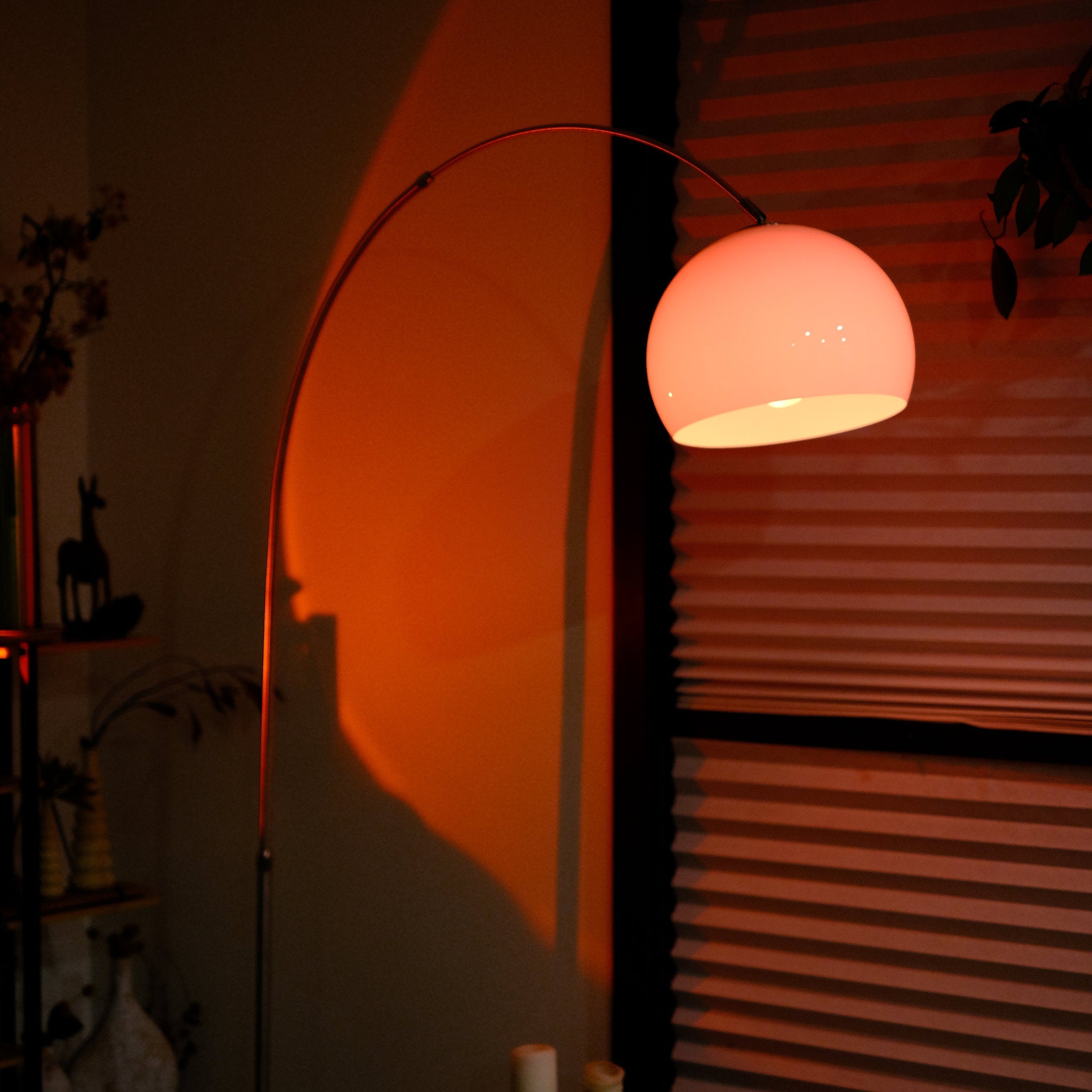 Sneedville+ Arched Floor Lamp – Chrome Arc XL Shade - Homezee