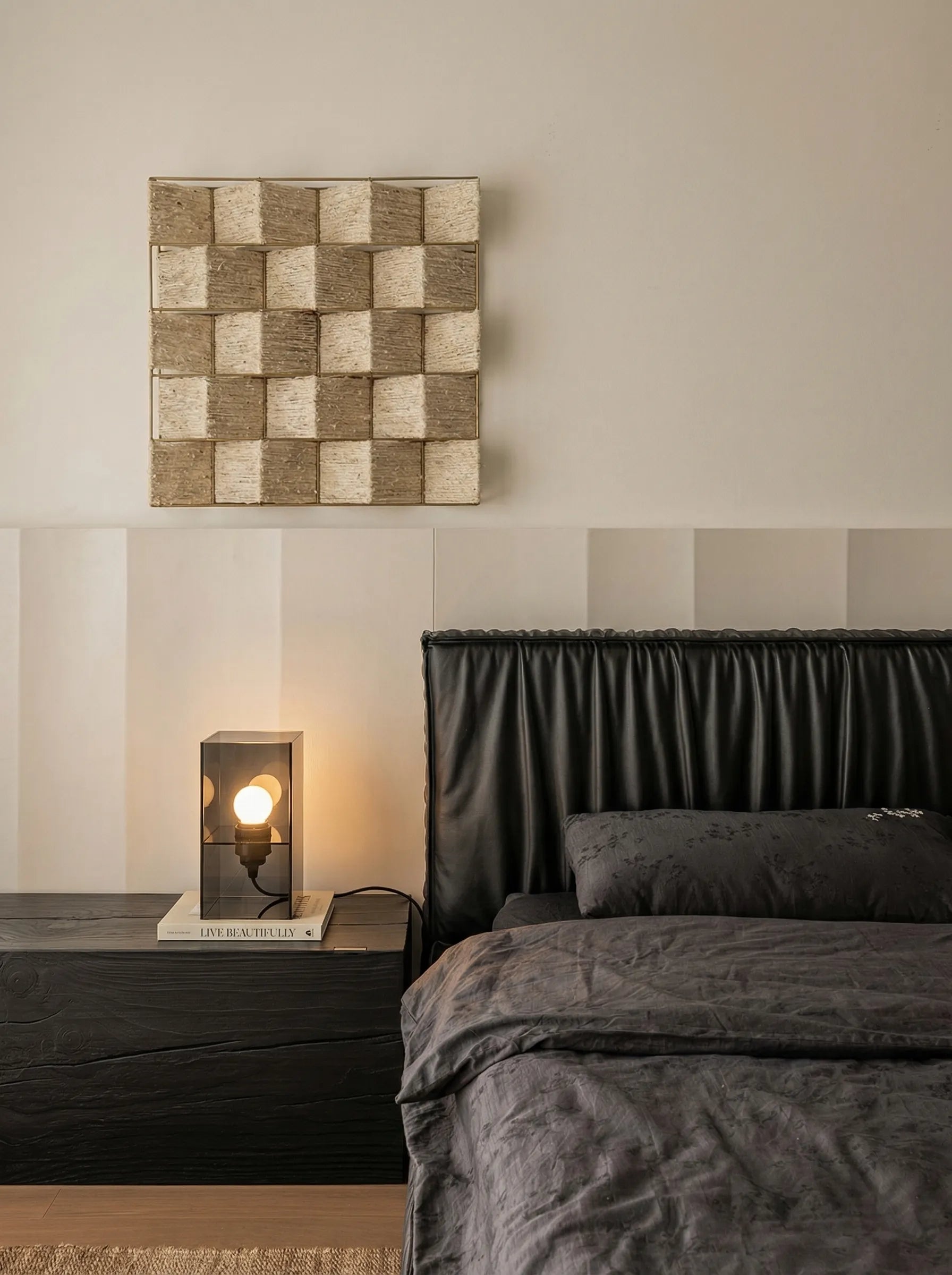 Guzzi Sunset Hourglass Horizon Table Lamp
