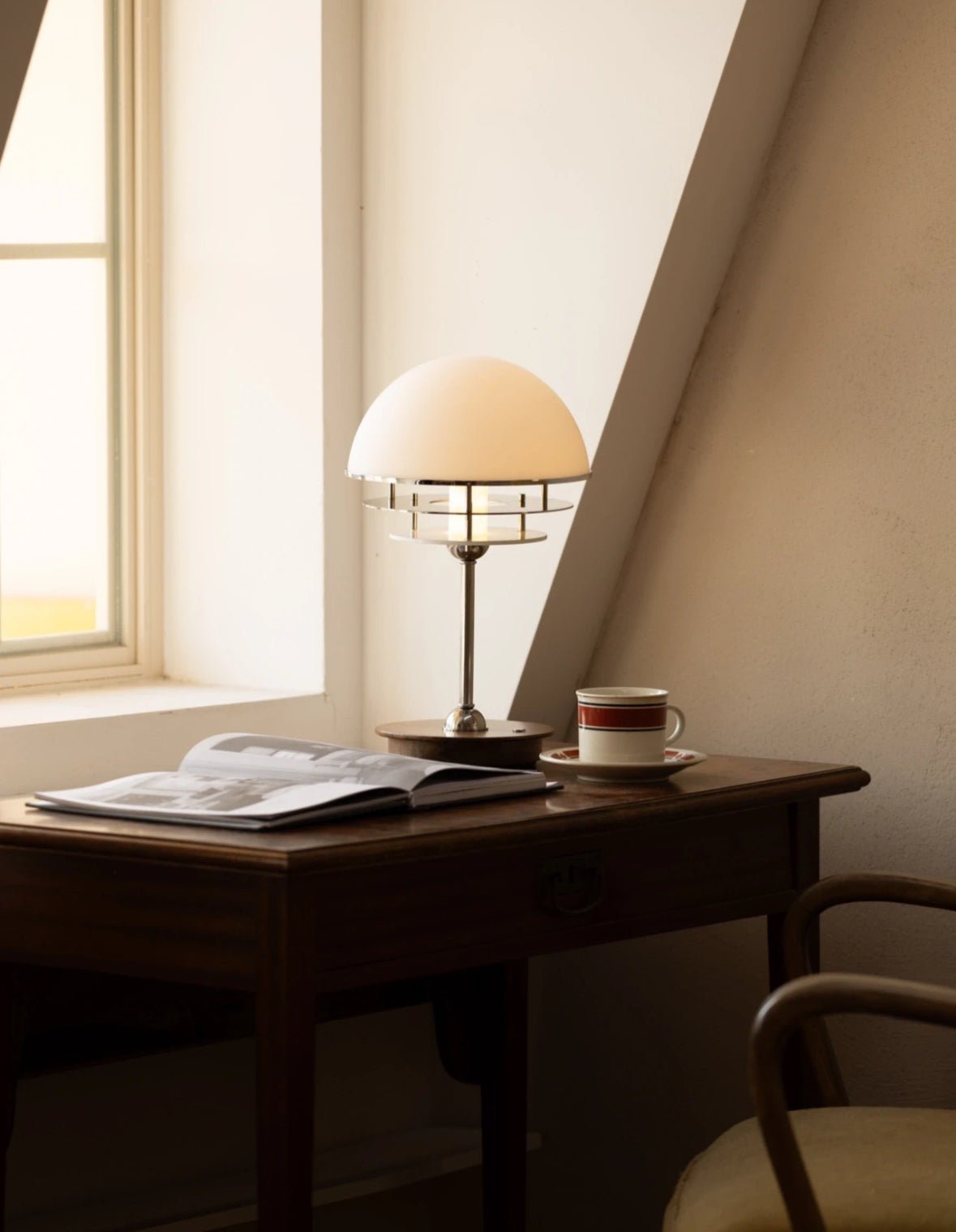 Disc Retro Table Lamp - Homezee