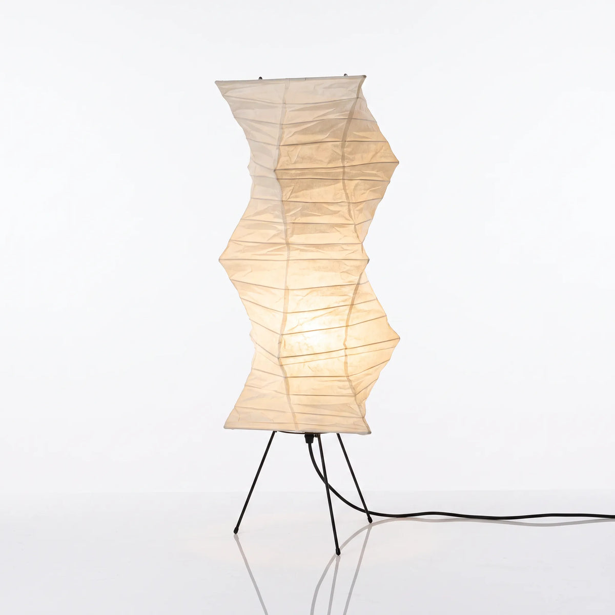 Akita Wavy Rice Paper Floor Lamp